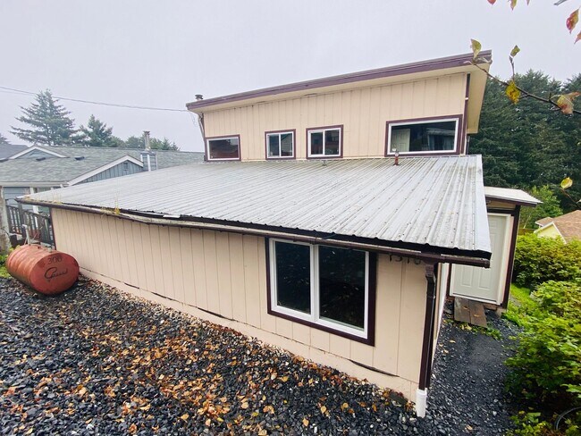 Primary Photo - 1310 Mission Rd