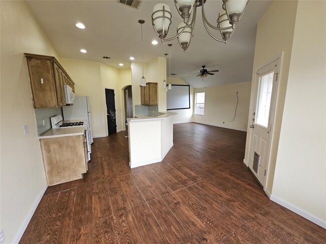 Building Photo - 110 Lakemont Dr
