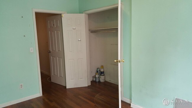 Building Photo - 34 Orchard St