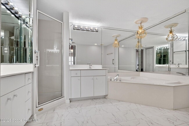 Building Photo - 102 Riverside Dr