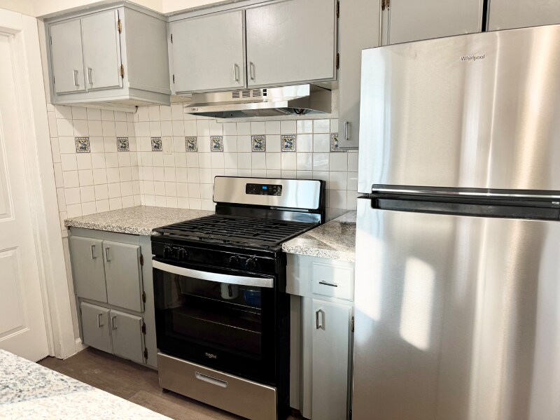 Building Photo - 2840 Belden St