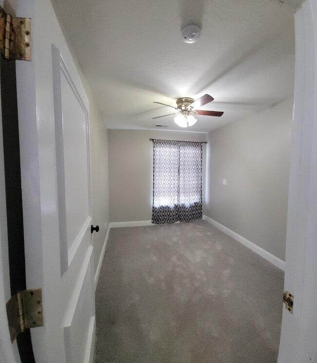 Building Photo - Spacious CUSTOM 4-Bedroom Home with 3 Bathrooms and an office in Hildale, UT - A Must-See Rental ...