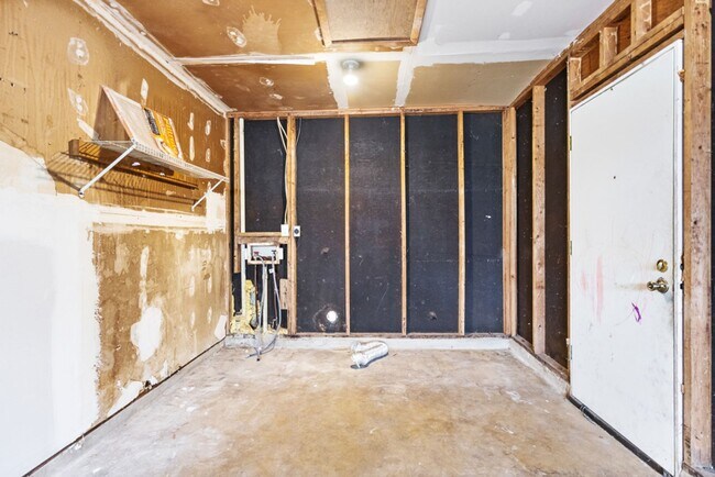 Building Photo - CASA ORO-4718