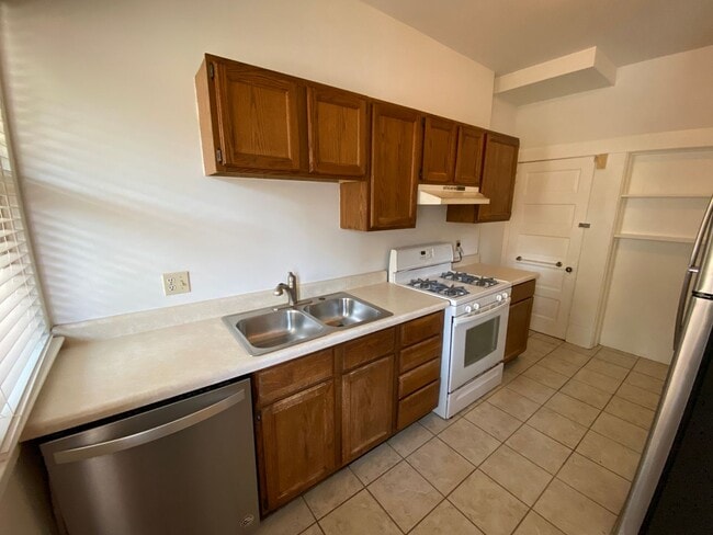 Building Photo - Pennsylvania Ave 1297-1299 GW2