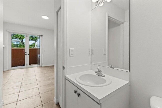 Building Photo - 4903 Schooner Dr