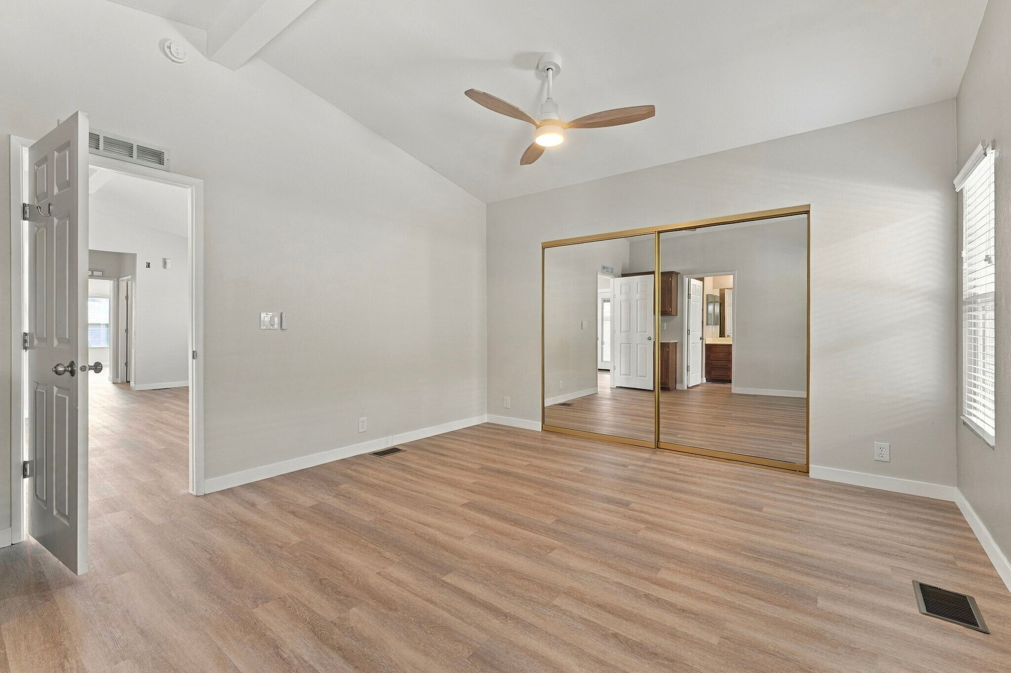 Master Bedroom - 2010 W San Marcos Blvd