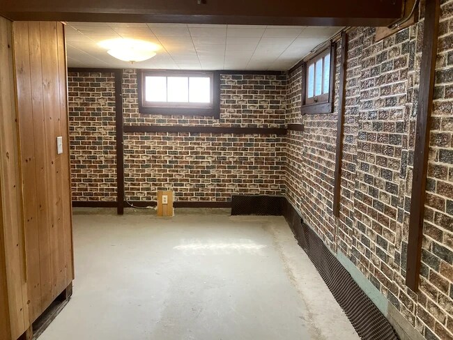 Building Photo - 7737 15th Ave NW