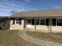 Building Photo - 125 Greenbriar Rd