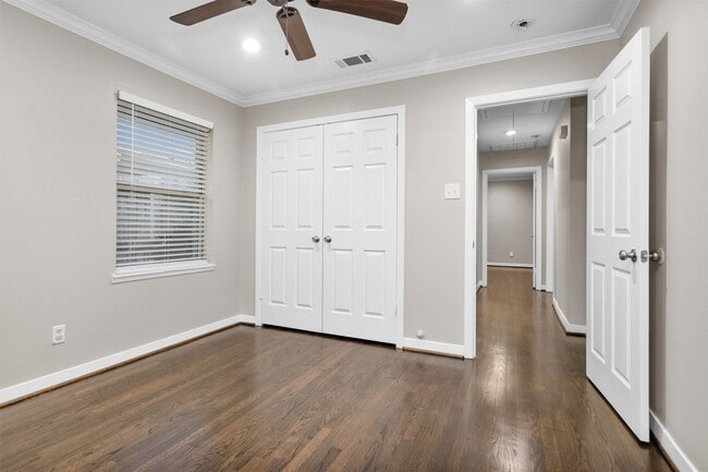 Building Photo - 2316 Poinciana Dr