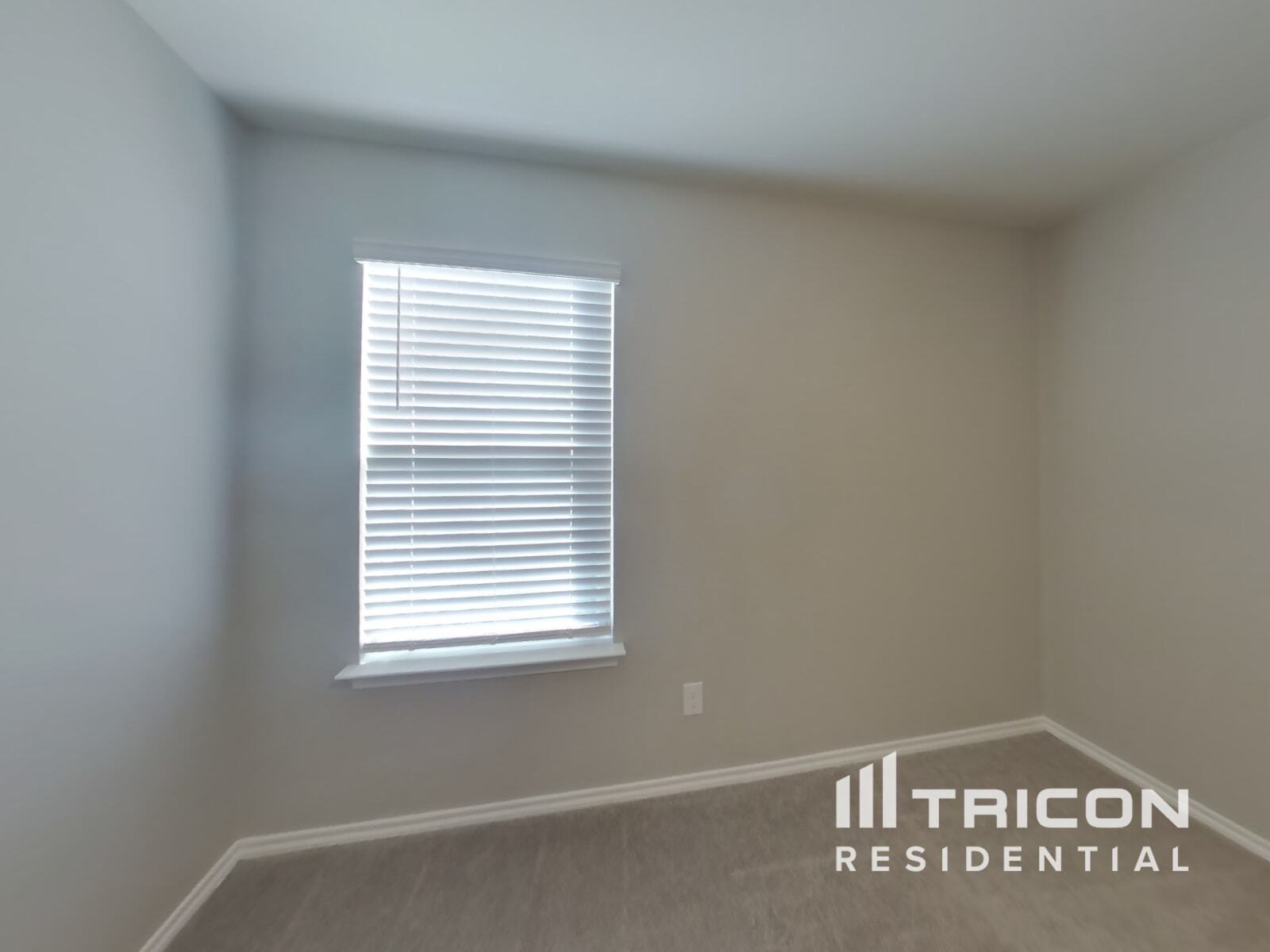 Building Photo - 2514 Henley Dr