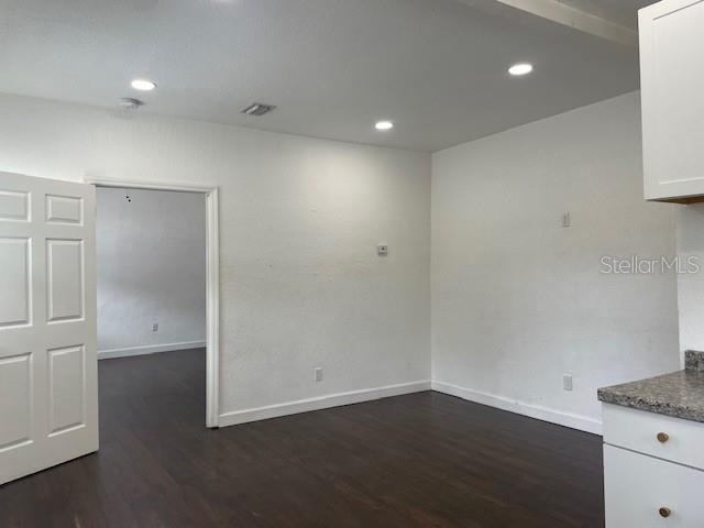 Building Photo - 610 Woodlawn St