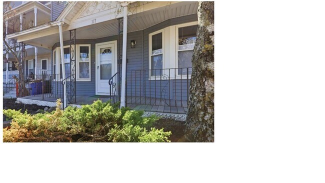 Building Photo - Single-Family House