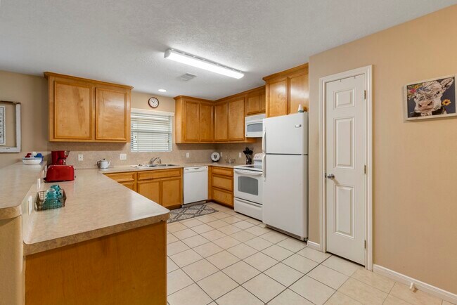 Building Photo - 620 Foster St