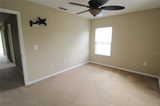 Building Photo - 7373 Black Walnut Way