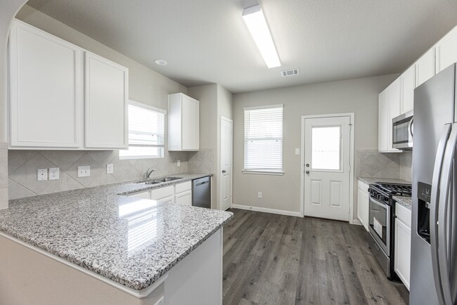 Building Photo - 4906 Yello Ginko Trl