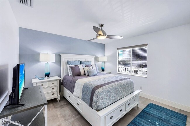 Building Photo - 10684 Gulf Shore Dr