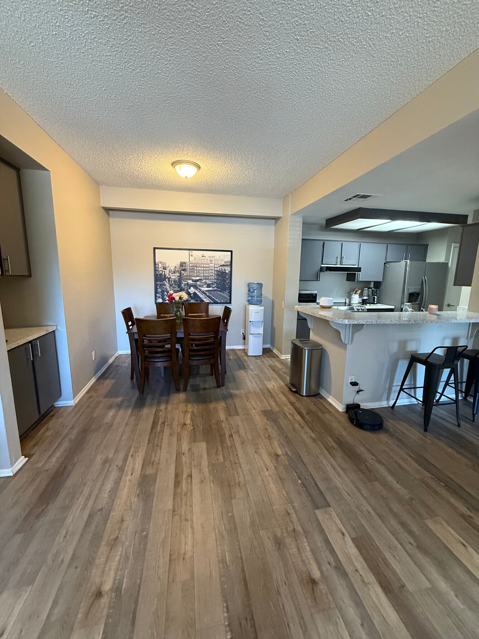 Dining area - 2035 S Elm St