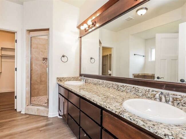 Building Photo - 1501 Tahoe Ln