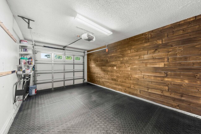 Building Photo - 3030 Blue Pine Ln