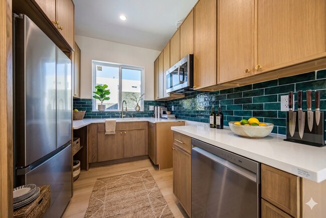 Building Photo - Luxury Never Before Lived in Townhomes!