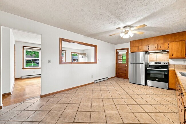 Building Photo - 15 Eavers Cir