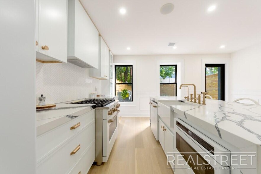 Building Photo - Brand New Triplex in Ocean Hill