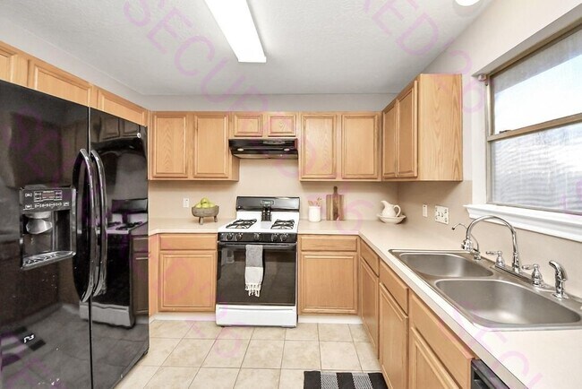 Building Photo - 5615 Brenwood Gln Trl