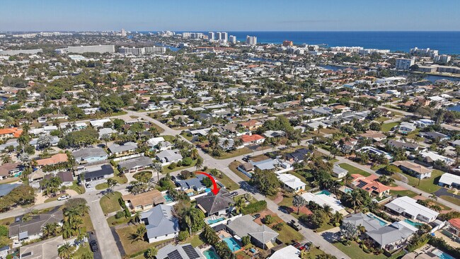 Building Photo - 875 SE 13th Ave