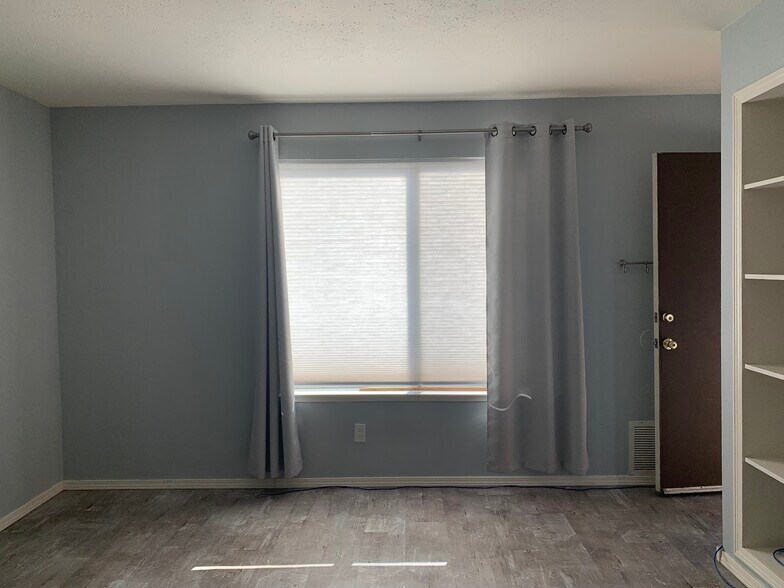 Building Photo - 1200 S Riordan Ranch St