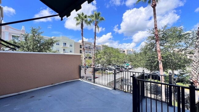 Building Photo - Beautiful 3/2 Townhouse Available !!