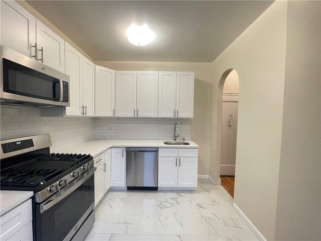 Building Photo - 110 Stonelea Pl