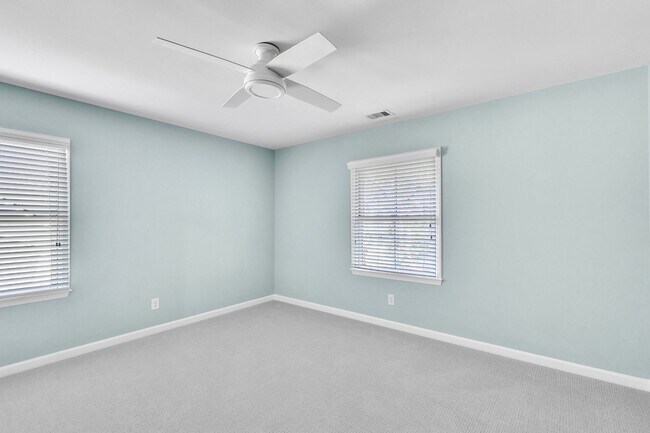 Building Photo - Gorgeous Waterfront Home on Isle of Hope