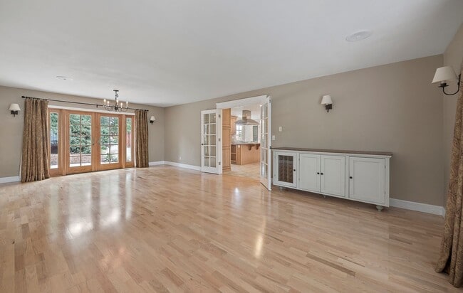 Building Photo - Beautiful 4/2 Executive Home with Cupertin...