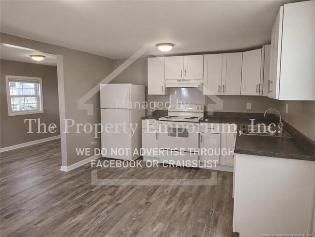 Building Photo - 508 Hobbs St