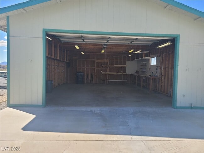 Building Photo - 1060 S Bunch St