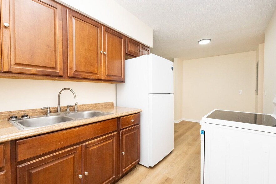Building Photo - 4718 Arrowhead Trail