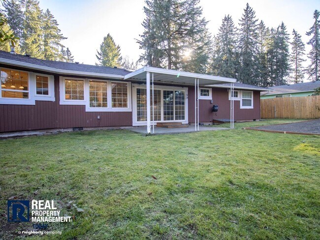 Building Photo - Beautifully Updated 3 Bedroom Rambler!