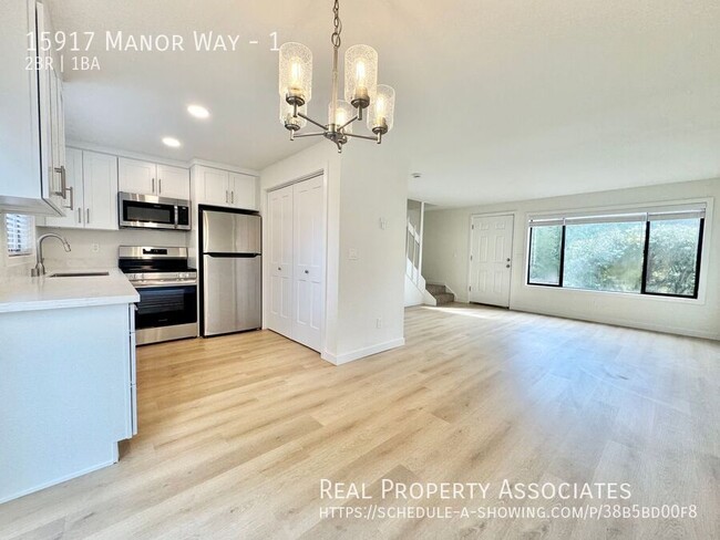 Primary Photo - 15917 Manor Way