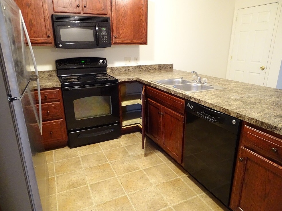 Building Photo - 150 Gable Dr