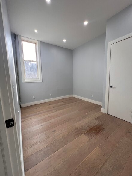 Building Photo - 182 Ocean Ave