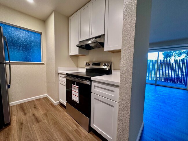 Building Photo - 415 Ignacio Blvd