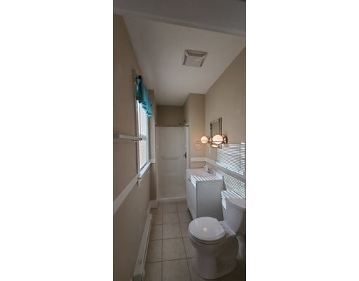 Building Photo - 16 Gardner St