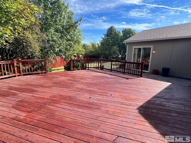 Building Photo - 3340 Sansol Ct