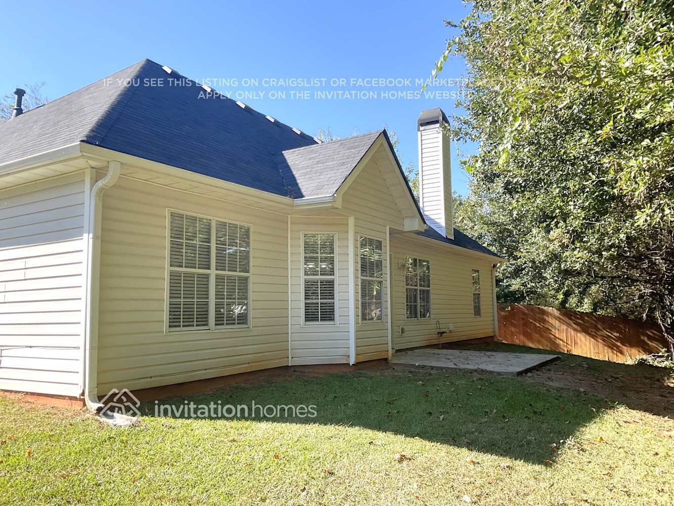 Building Photo - 1127 Chateau Terrace