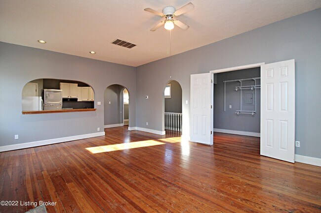 Building Photo - 158 State St