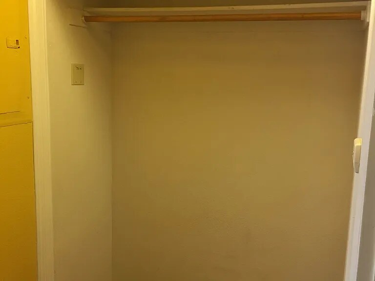 Building Photo - 1350 Yulupa Ave