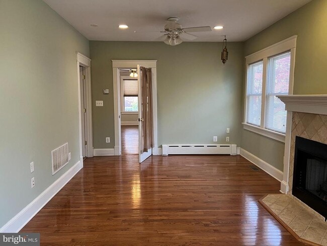 Building Photo - 2237 N Wakefield St