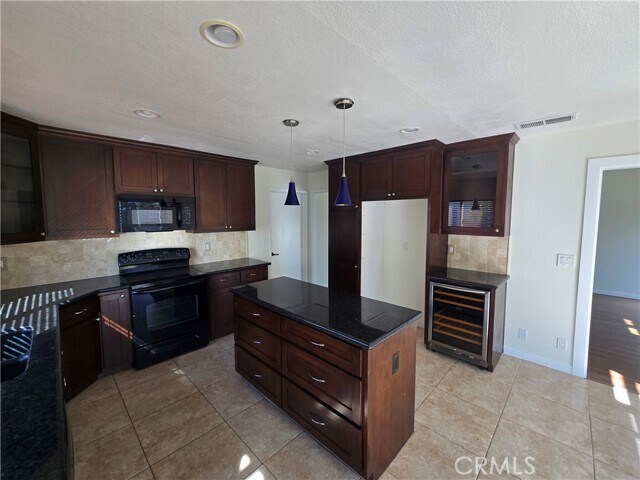 Building Photo - 22622 Rockford Dr