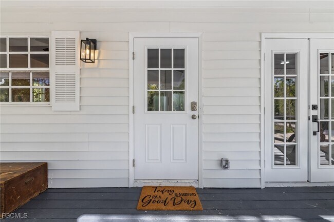 Building Photo - 17780 Caloosa Rd