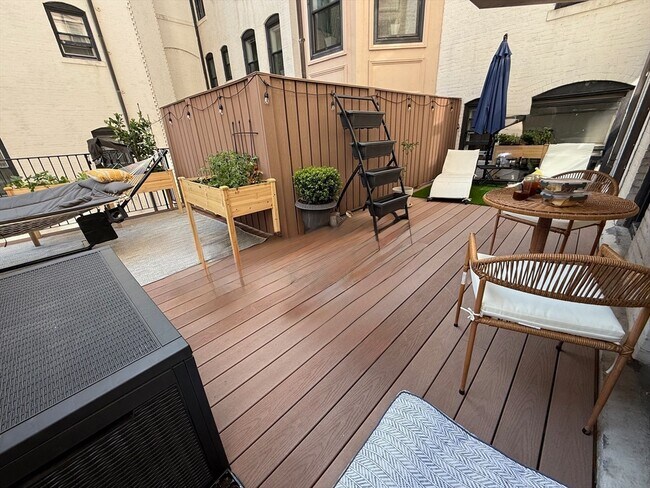 Building Photo - 416 Commonwealth Ave